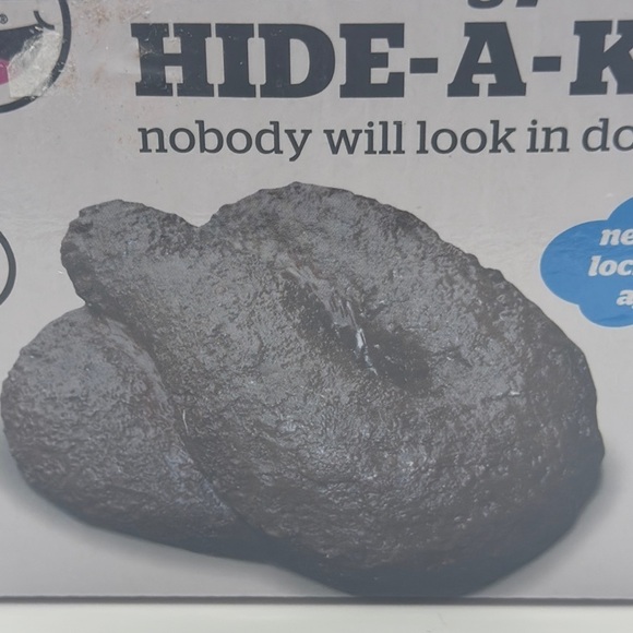 Buster's Dog Poop Hide-A-Key - Brown - Picture 7 of 7